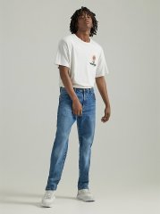 Men's Relaxed Taper Jean in Gitty Up Blue