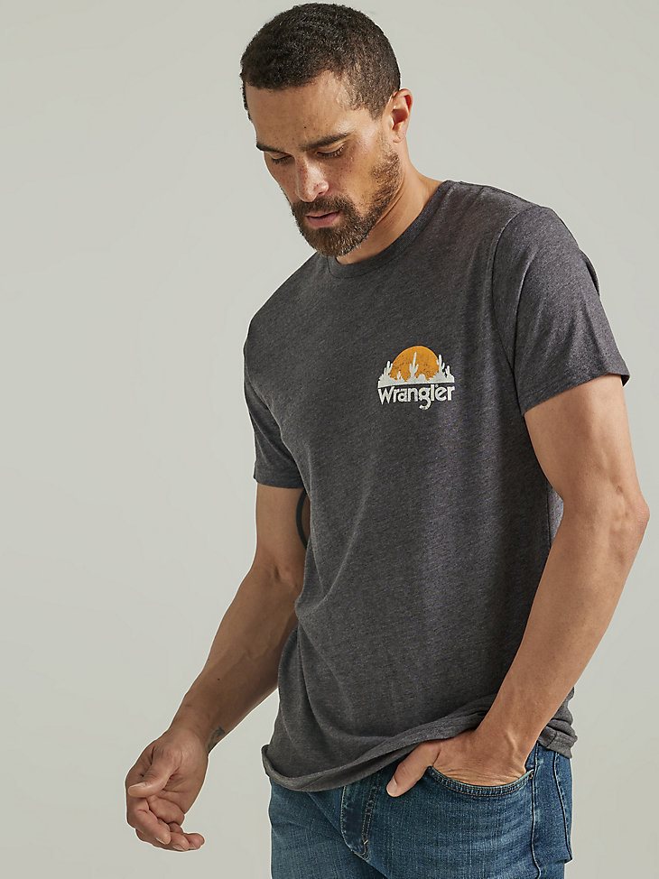 Men's Cactus Scene Graphic T-Shirt in Charcoal Heather