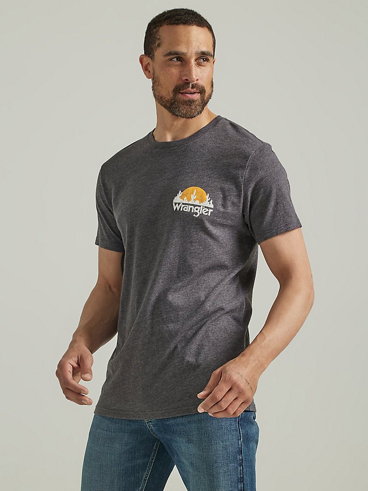 Men's Cactus Scene Graphic T-Shirt in Charcoal Heather