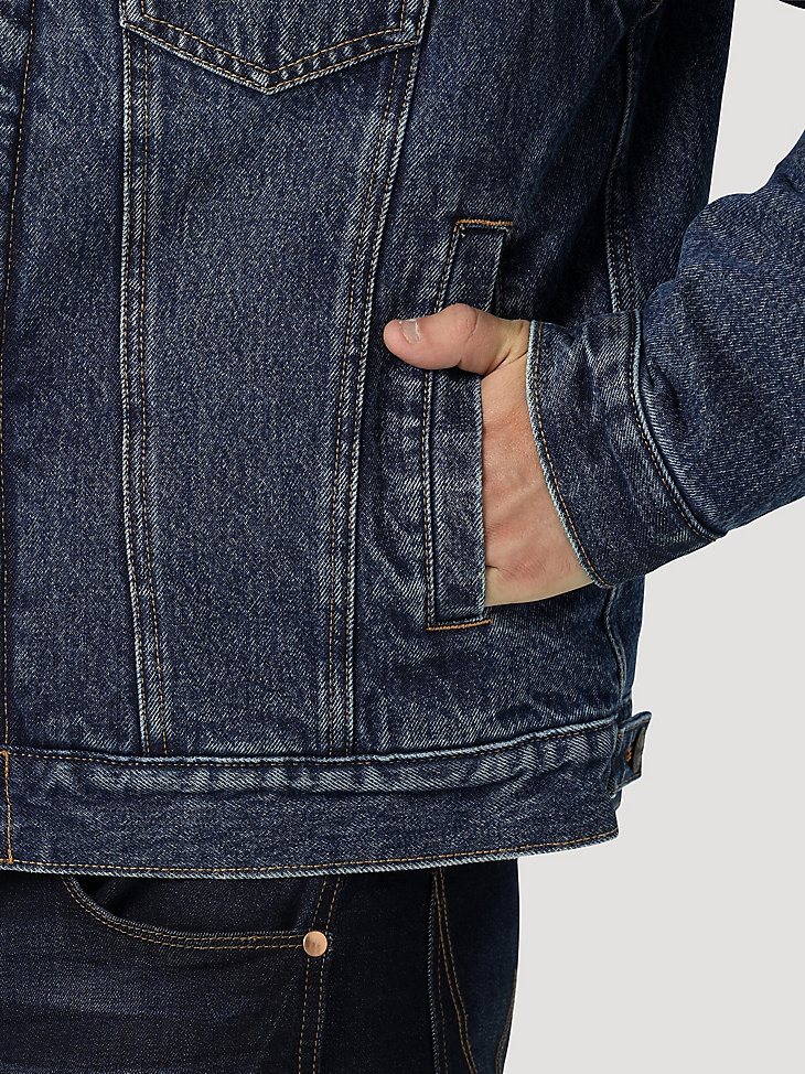 Men's Wrangler Retro Sherpa Lined Western Denim Jacket in Blue Indigo