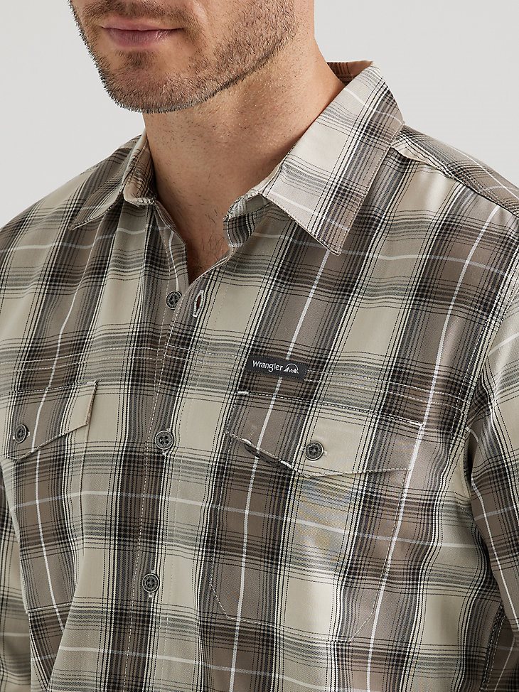 Men's Utility Plaid Outdoor Shirt in Khaki