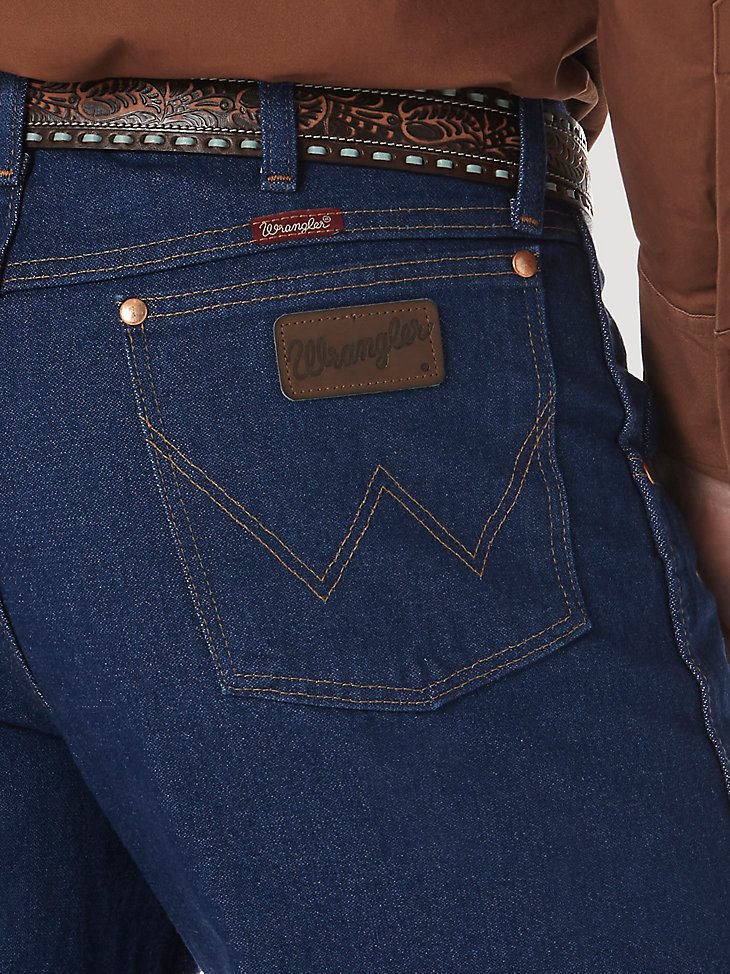 Wrangler Cowboy Cut Relaxed Fit Jean in Prewashed Indigo