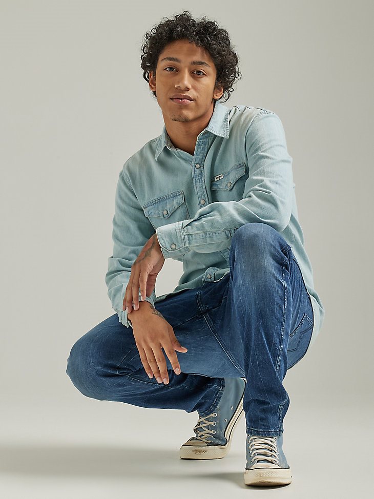 Men's Long Sleeve Western Denim Shirt in Light Wash