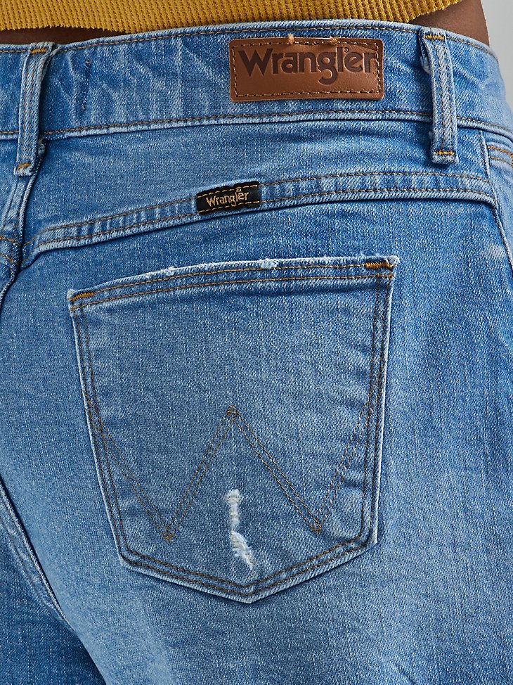 Women's High Rise Vintage Cut-Off Short in Light Wash