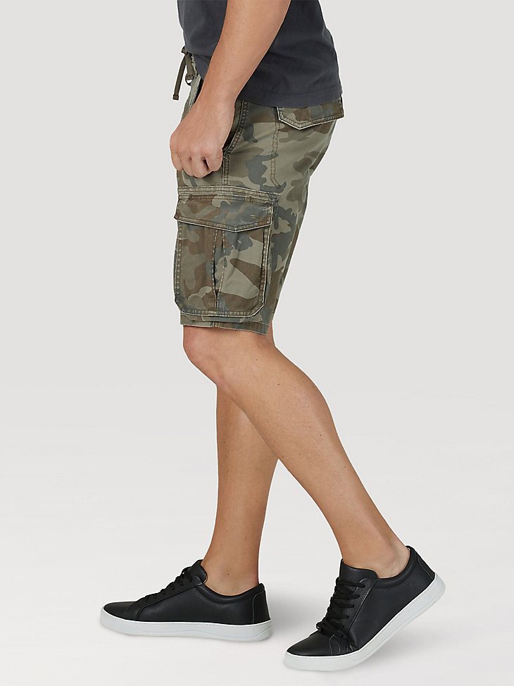 Men's Free To Stretch Relaxed Fit Cargo Short in Shadow Brown Camo