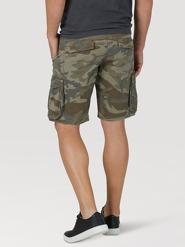 Men's Free To Stretch Relaxed Fit Cargo Short in Shadow Brown Camo