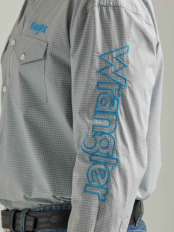 Men's Wrangler Logo Long Sleeve Button-Down Print Shirt in Smoky Gray