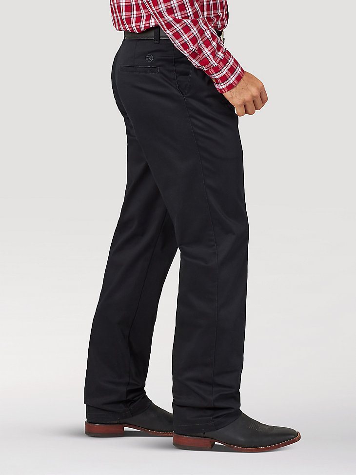 Men's Wrangler Casuals Pleated Front Relaxed Fit Pants in Black