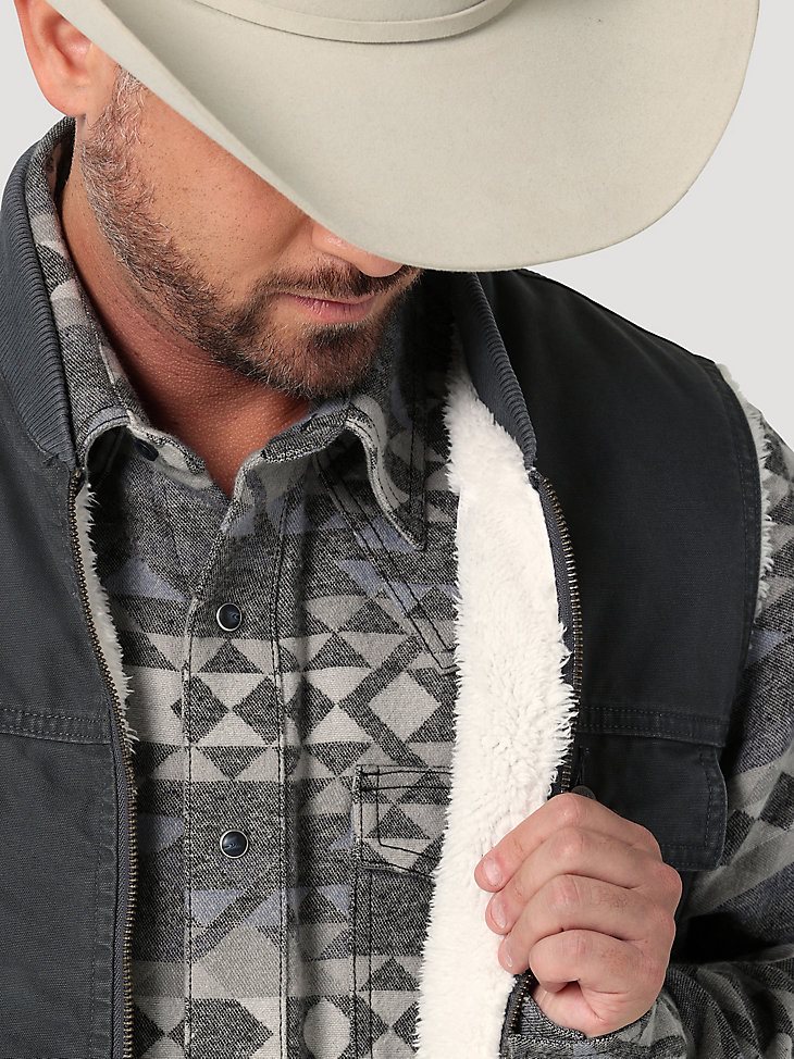 Men's Wrangler Sherpa Lined Rancher Vest in Grey
