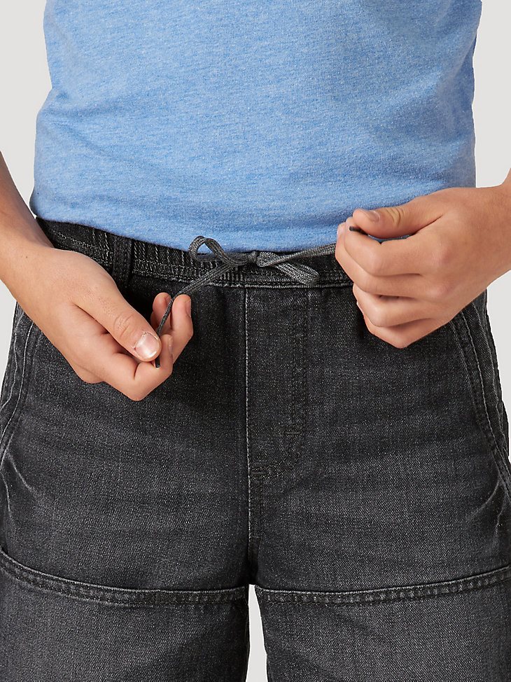 Boy's Wrangler Relaxed Fit Skater Short in Black