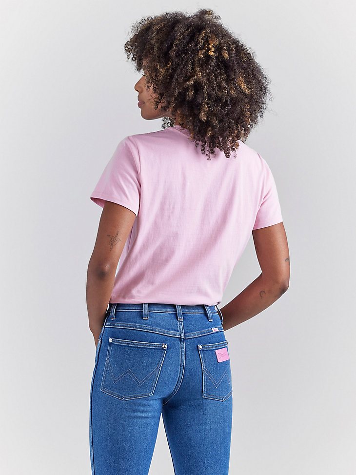 Wrangler x Barbie Cowgirl Graphic Reg Fit Tee in Positive Pink