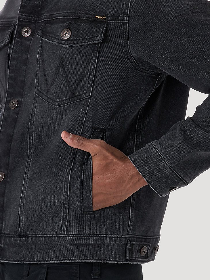 Men's Wrangler Classic Denim Trucker Jacket in Black