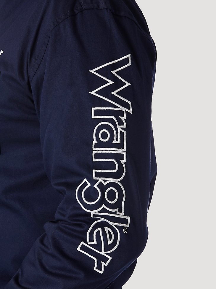 Men's Wrangler Logo Long Sleeve Button Down Solid Shirt in Navy