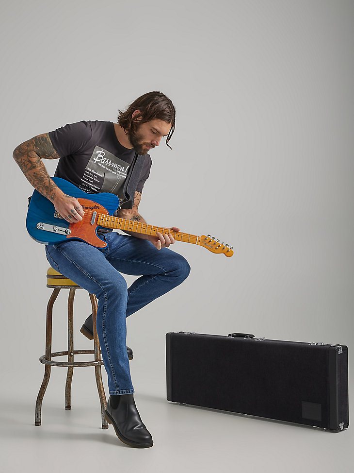 Wrangler x Fender Men's Bassmen T-Shirt in Phantom