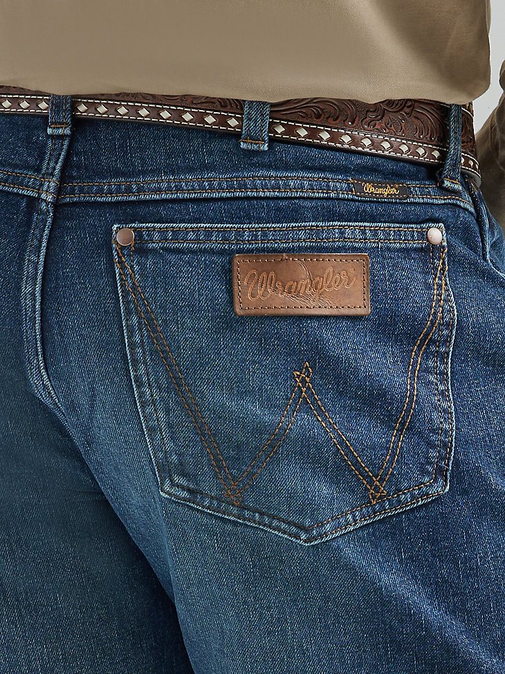 The Wrangler Retro Premium Jean: Men's Slim Straight in Blue Dasher