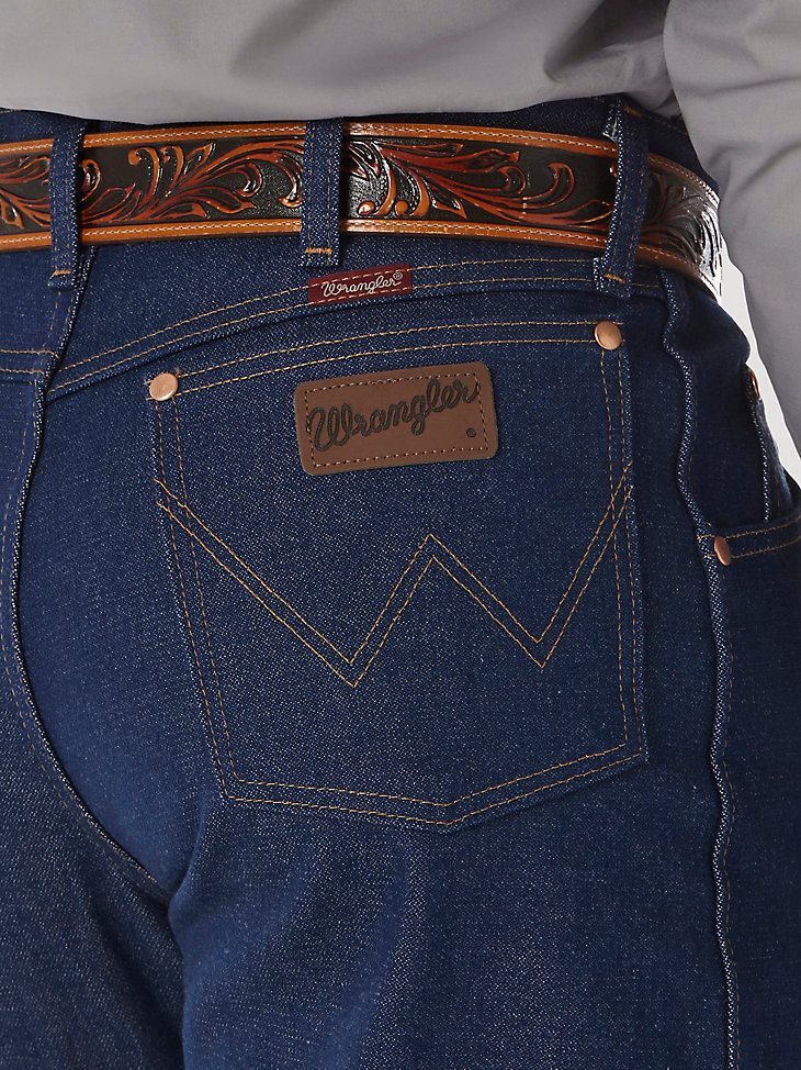 Rigid Wrangler Cowboy Cut Relaxed Fit Jean in Rigid Indigo
