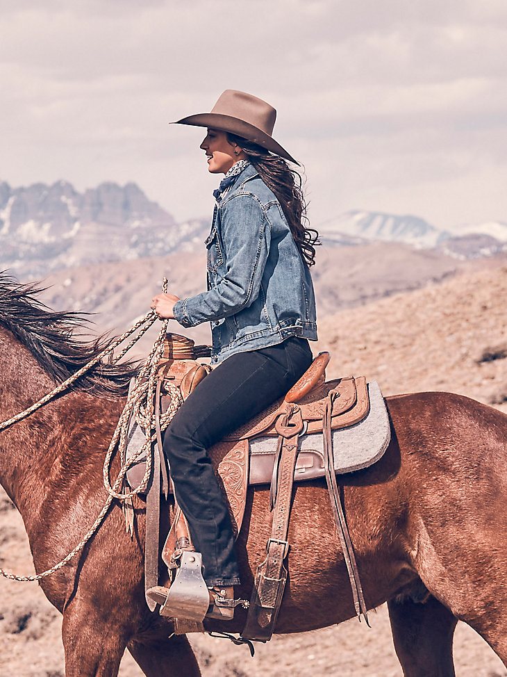 Women's Wrangler Ultimate Riding Jean Willow Mid-Rise Bootcut in Molly