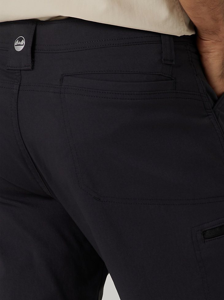 Men's Outdoor Performance Utility Short in Caviar