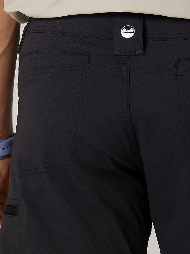 Men's Outdoor Performance Utility Short in Caviar