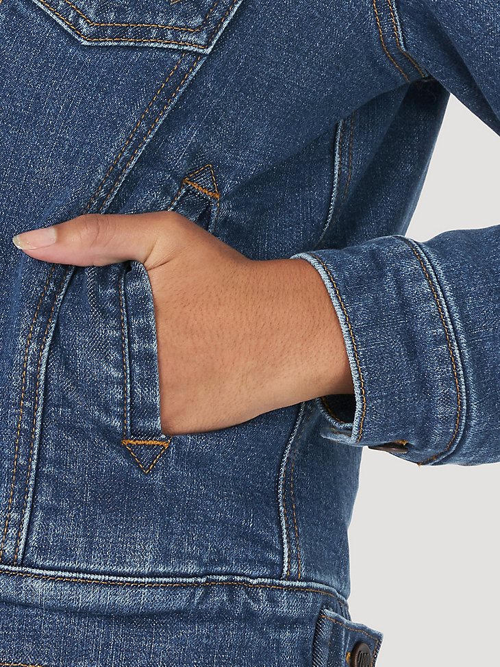 Women's Wrangler Retro Sherpa Lined Western Denim Jacket in Denim