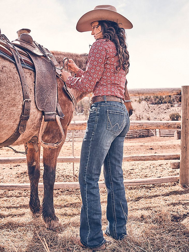 Women's Wrangler All Occasion Western Snap Shirt in True Red