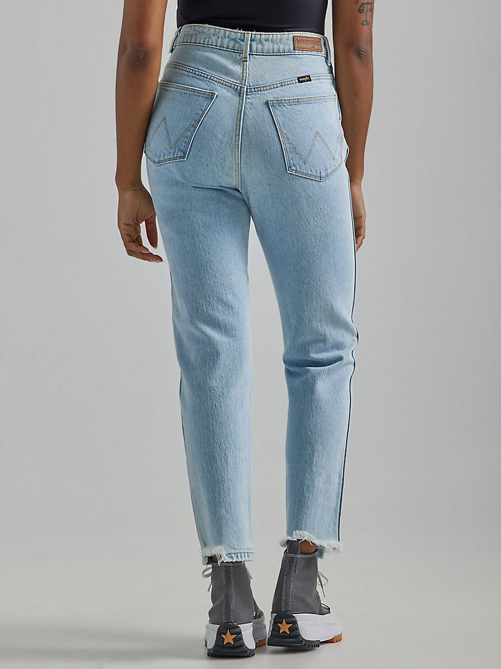 Women's Distressed Vintage Taper Jean in Icy Blue