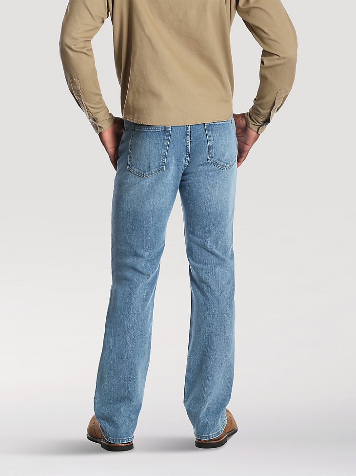 Wrangler Five Star Premium Denim Flex For Comfort Regular Fit Jean in Stonewash Light