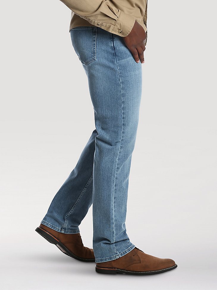 Wrangler Five Star Premium Denim Flex For Comfort Regular Fit Jean in Stonewash Light