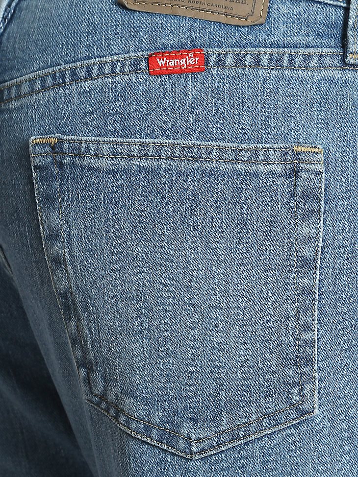 Wrangler Five Star Premium Denim Flex For Comfort Regular Fit Jean in Stonewash Light