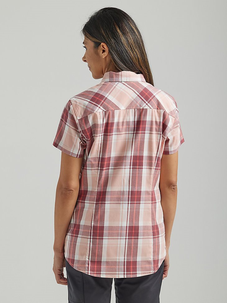 Women's Wrangler RIGGS Workwear Short Sleeve Foreman Button Down Shirt in Pink Berry