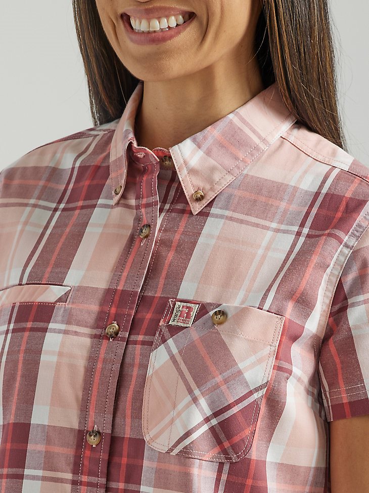 Women's Wrangler RIGGS Workwear Short Sleeve Foreman Button Down Shirt in Pink Berry