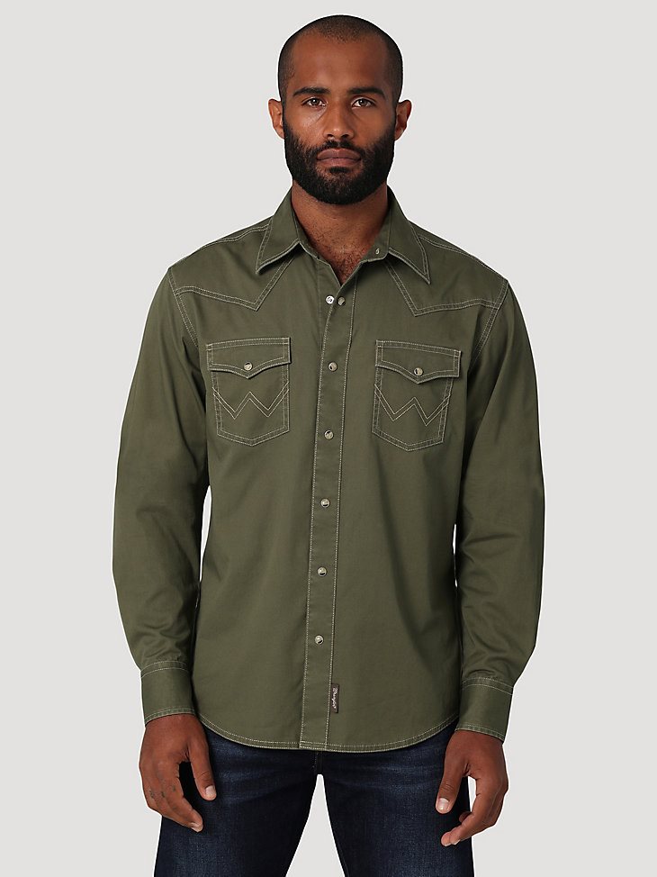 Men's Wrangler Retro Premium Western Snap Solid Shirt in Grape Leaf