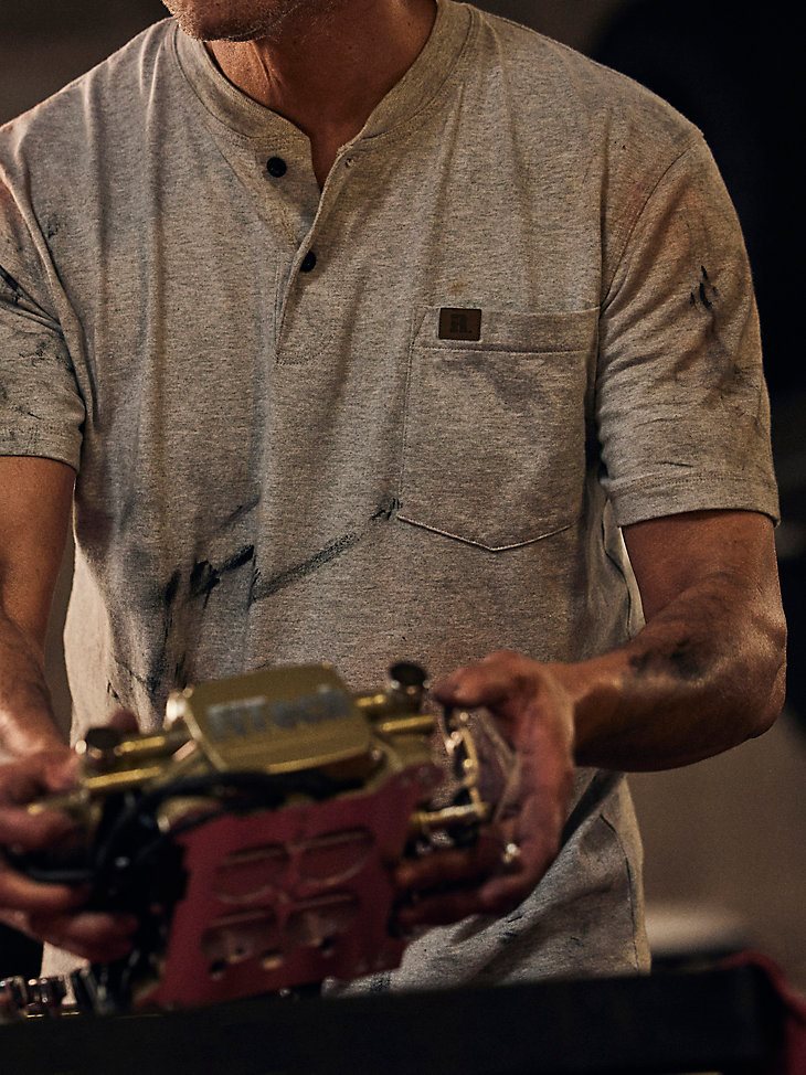 Wrangler RIGGS Workwear Short Sleeve Henley in Ash Heather