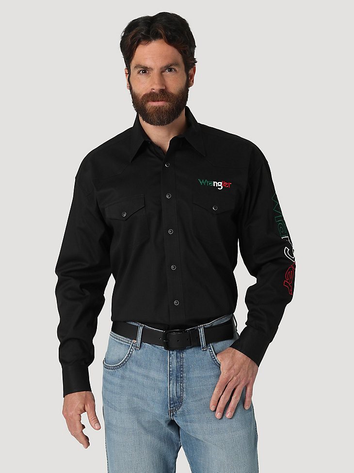 Men's Wrangler Logo Long Sleeve Button Down Solid Shirt in Black