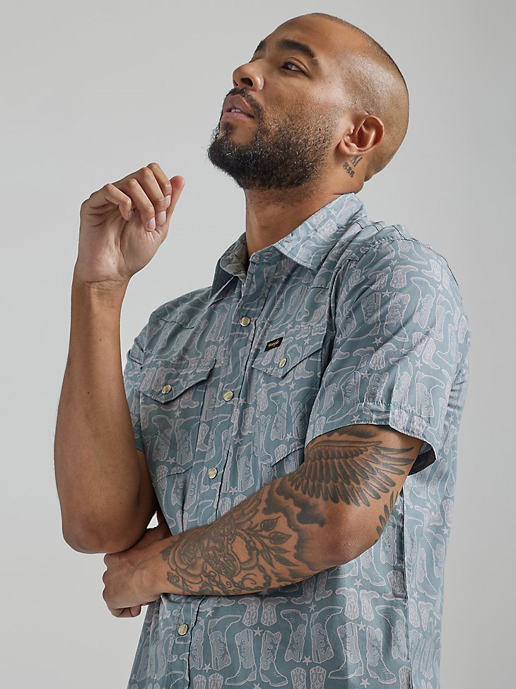 Men's Cowboy Boots Button Down Shirt in Cowboy Boots
