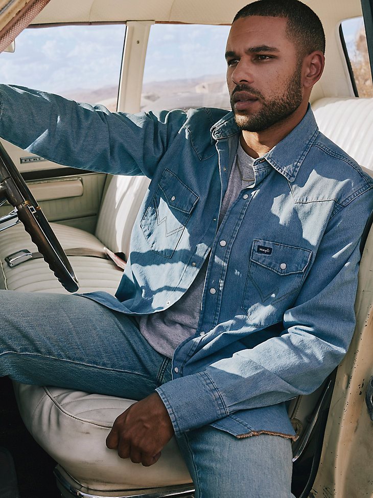 Cowboy Cut Long Sleeve Western Denim Snap Work Shirt in Stonewash