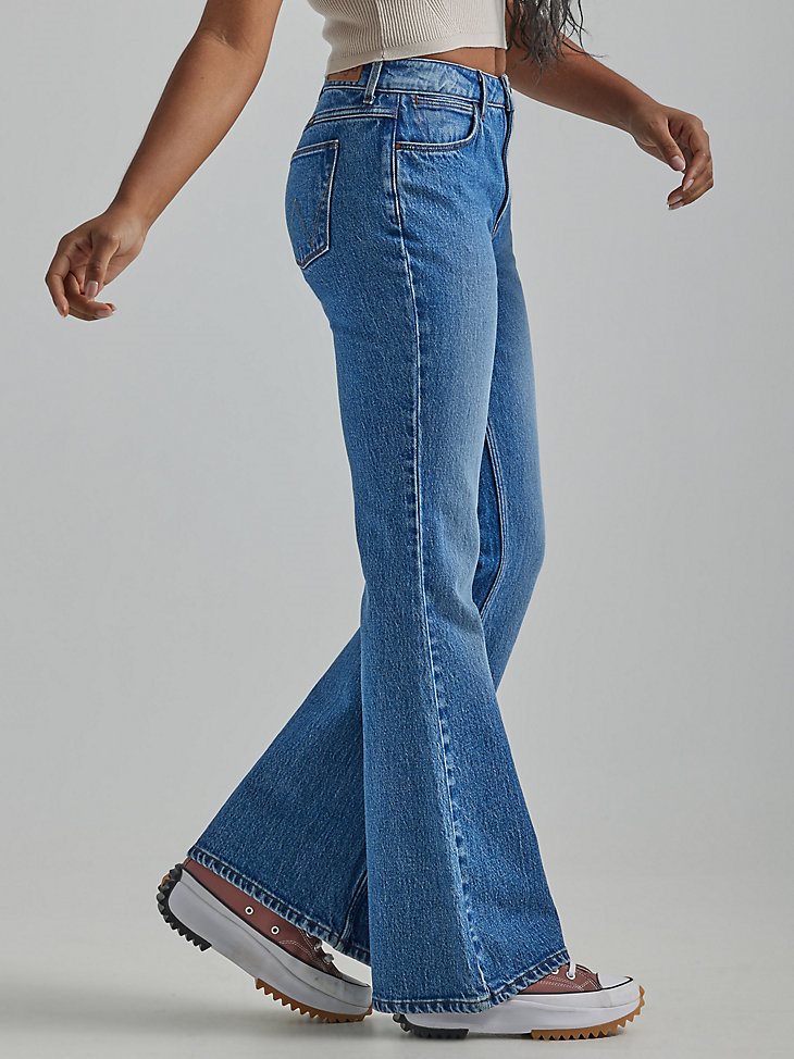 Women's Wrangler Fierce Flare Jean in Meadow