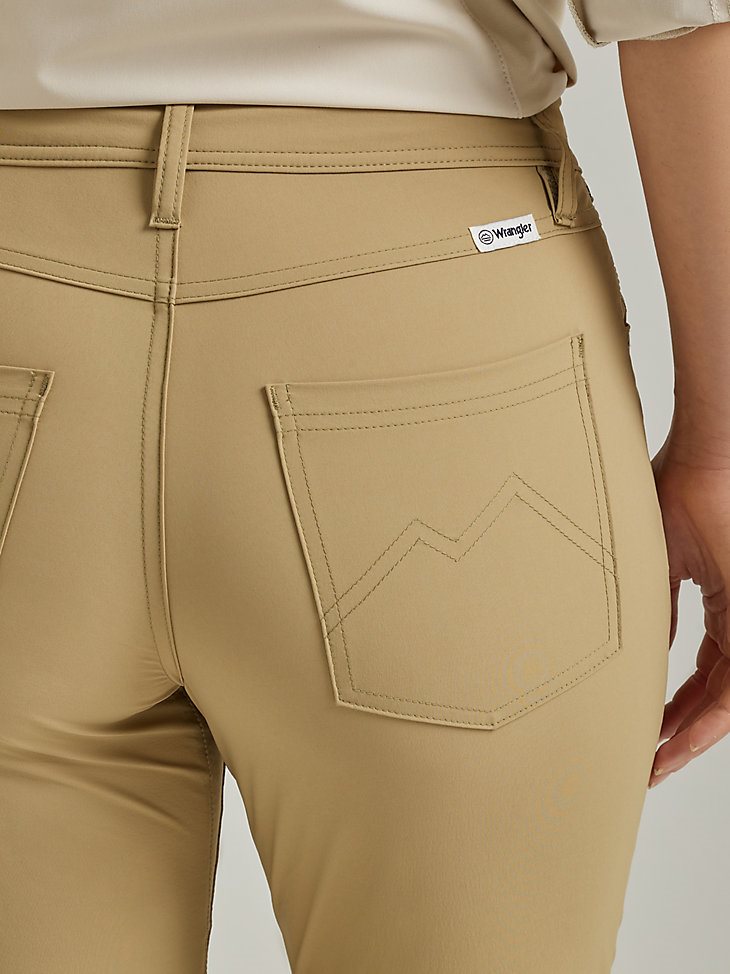 ATG By Wrangler Women's FWDS Skinny Pant in Elmwood