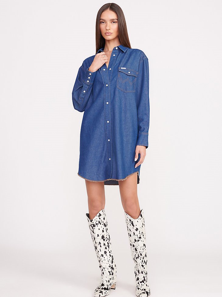 Wrangler + STAUD The Oversized Western Shirt in Dark Rinse