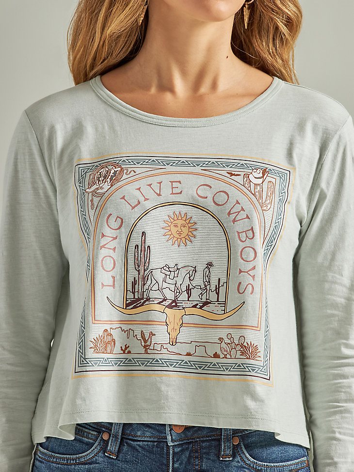 Women's Wrangler Retro Square Drawn Long Sleeve Boyfriend Crop Tee in Smoke