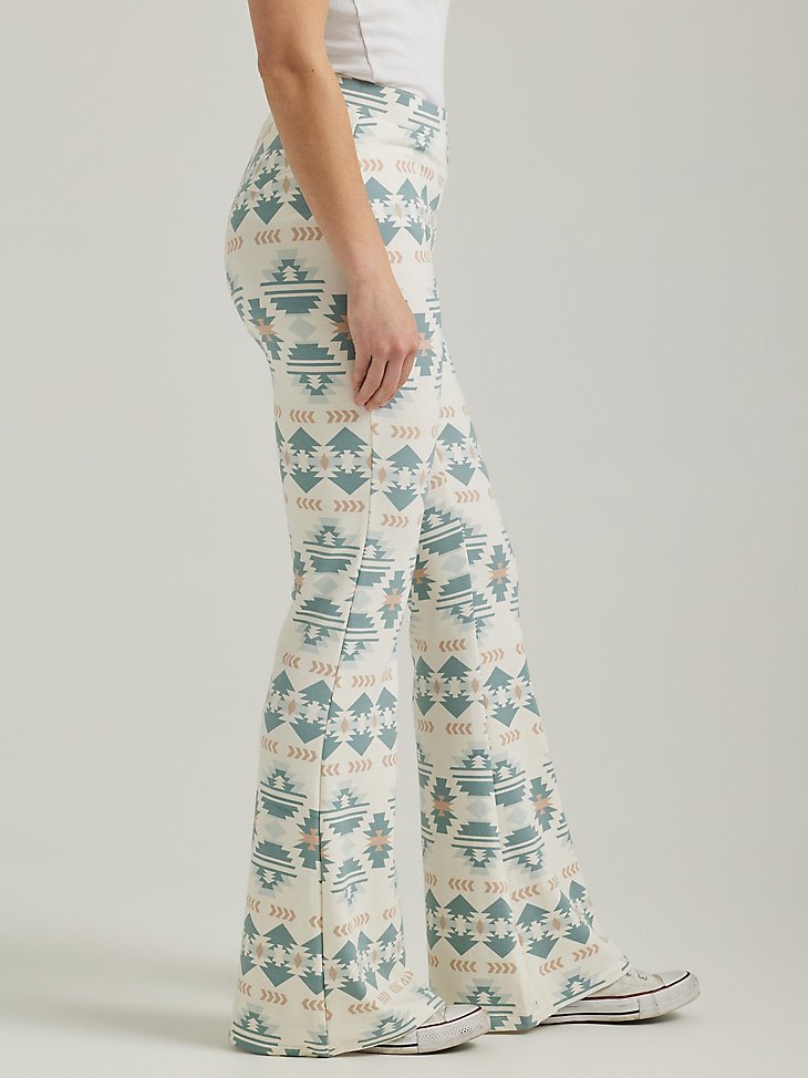 Women's Wrangler Retro Southwestern Print Lounge Pant in Antique White