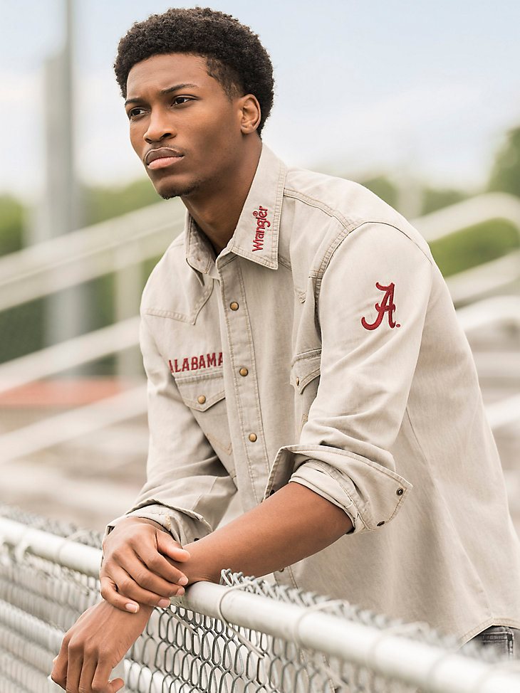 Men's Wrangler Collegiate Cowboy Cut Western Snap Shirt in University of Alabama