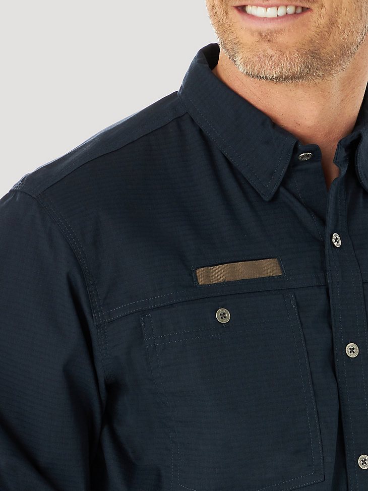 Wrangler RIGGS Workwear Long Sleeve Vented Solid Work Shirt in Navy