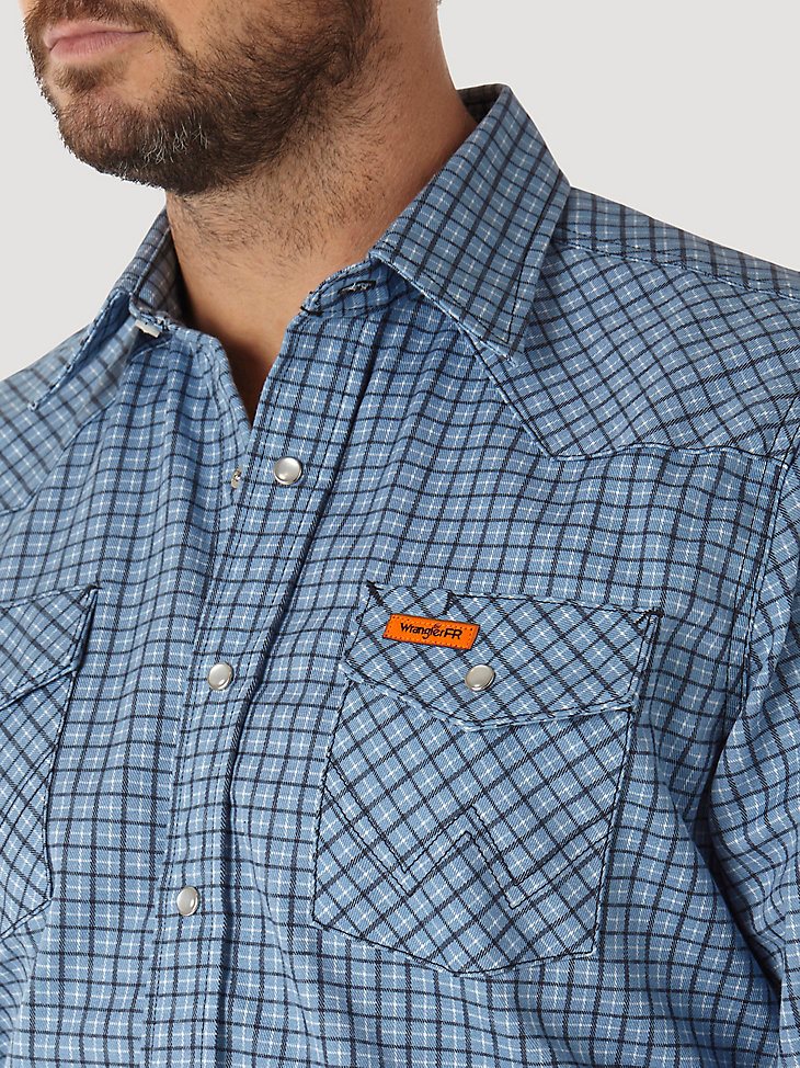 Men's Wrangler FR Flame Resistant Long Sleeve Western Snap Plaid Shirt in Navy/Black