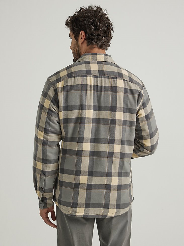 Men's Wrangler Heavyweight Plaid Sherpa Lined Shirt Jacket in Raven