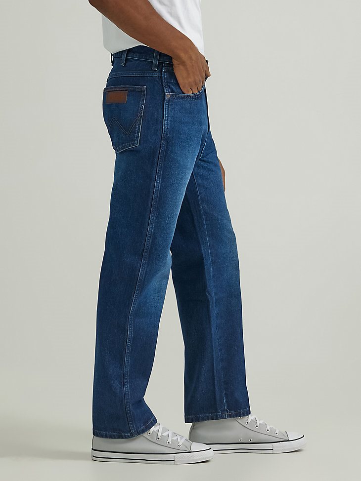 Men's Wrangler Heritage Redding Loose Fit Jean in Far Away