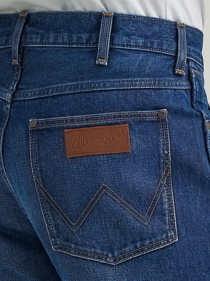 Men's Wrangler Heritage Redding Loose Fit Jean in Far Away
