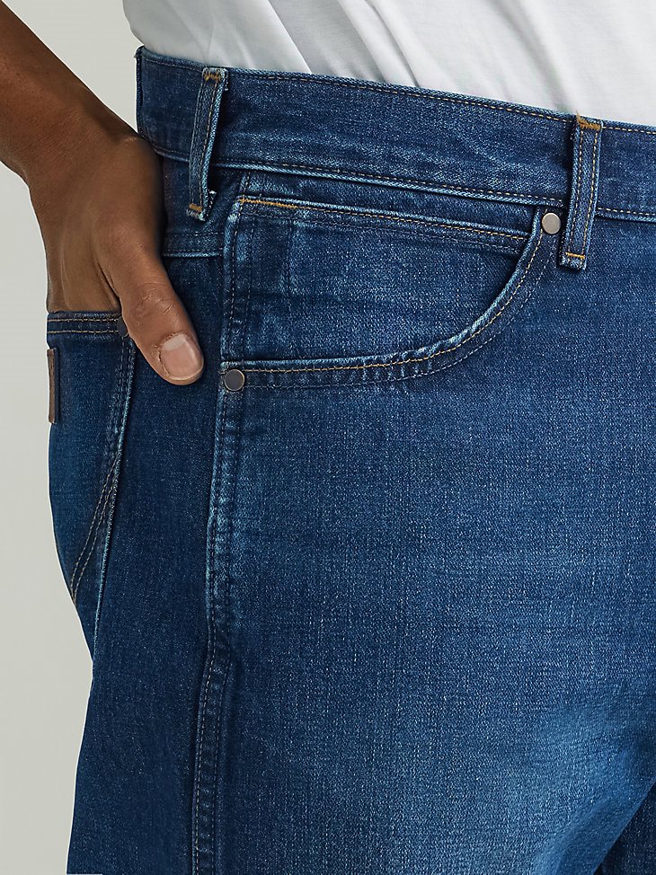 Men's Wrangler Heritage Redding Loose Fit Jean in Far Away