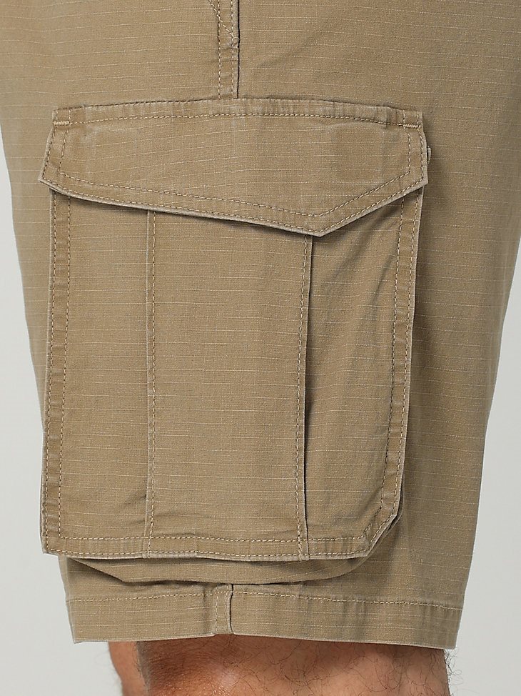 Men's Free To Stretch Ripstop Cargo Short in Petrified Oak