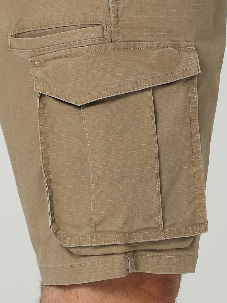 Men's Free To Stretch Ripstop Cargo Short in Petrified Oak